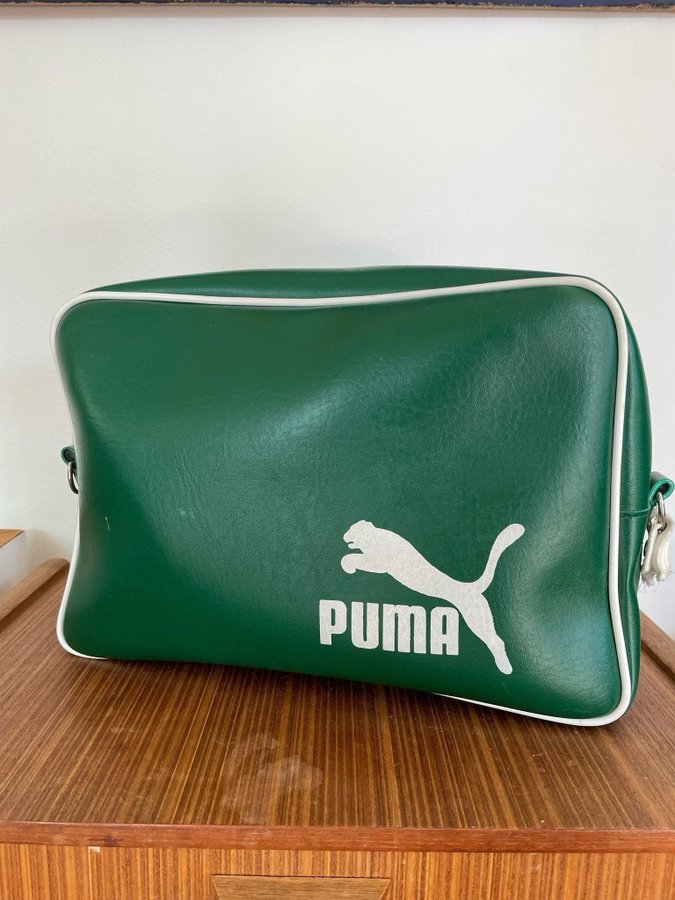 Retro vintage puma väska crossbody bag 70-tal inspirerad grön vit