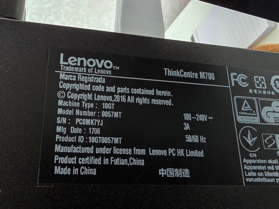 Lenovo ThinkCentre M700 i5 6400 8gb ram 256gb ssd Windows 10 pro