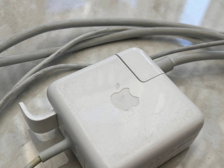 Apple 45 W Magsafe 2 Strömadapter 370 cm!