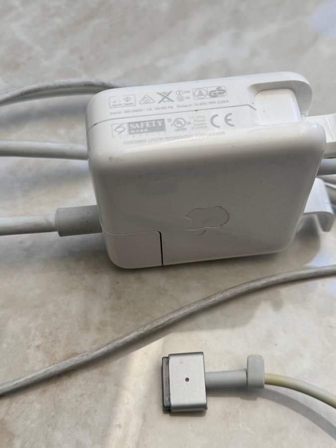 Apple 45 W Magsafe 2 Strömadapter 370 cm!