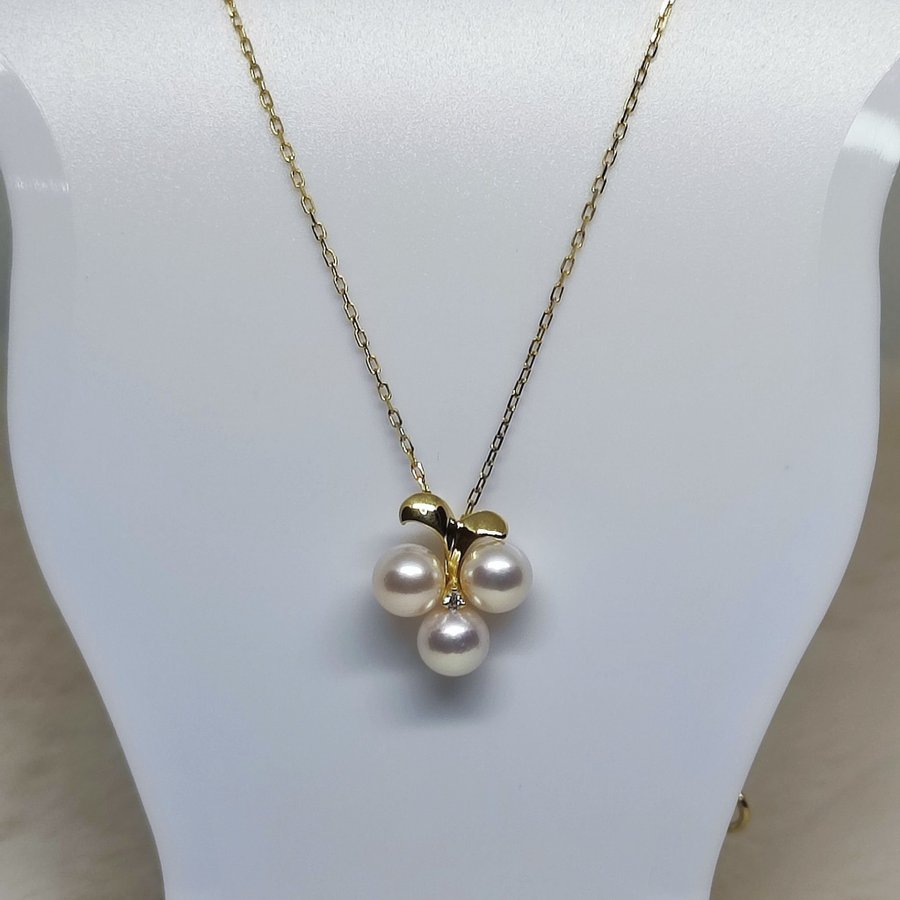 MIKIMOTO Akoya Pearl Necklace with Diamond