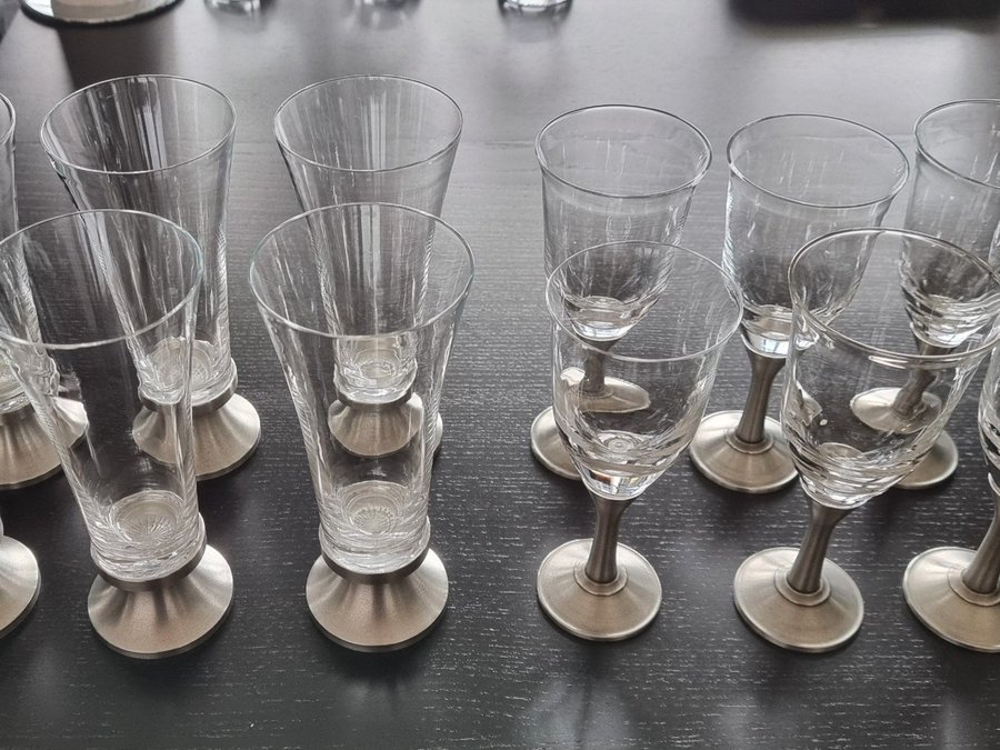 Handgjorda glas med Tennfot 6st Ölglas + 6 st Vinglas Rune Tennsmed i Kalmar