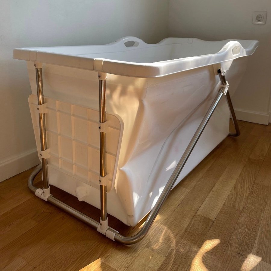 Foldable bathtub / Hopfällbart badkar