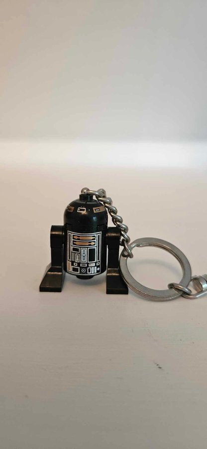 LEGO R2-D2 Nyckelring / R2-D5 Key Chain with Lego Logo Tile