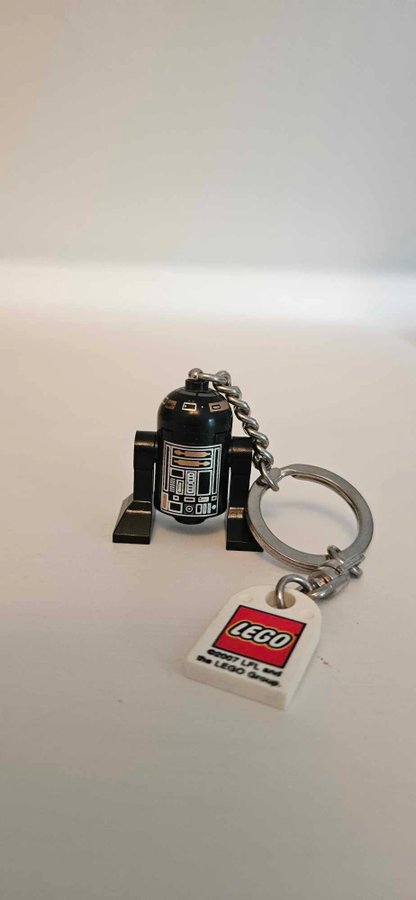 LEGO R2-D2 Nyckelring / R2-D5 Key Chain with Lego Logo Tile