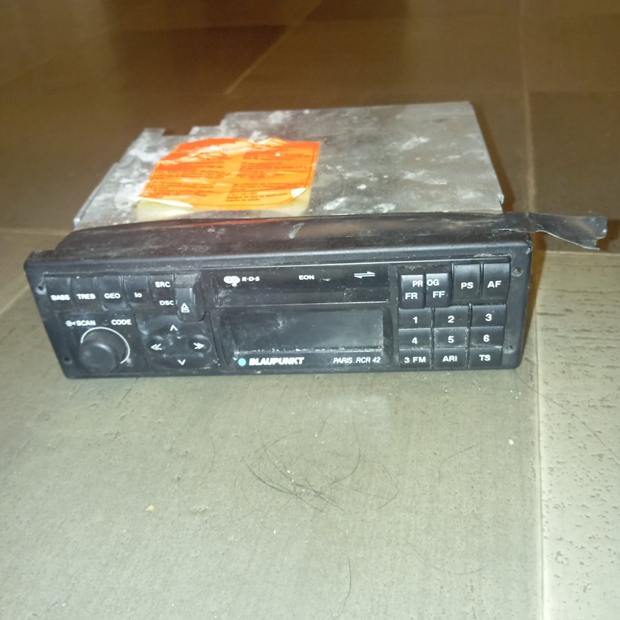 Blaupunkt PARIS RCR 42. kassettbandspelare. Bandspelare. Radio. Bilradio