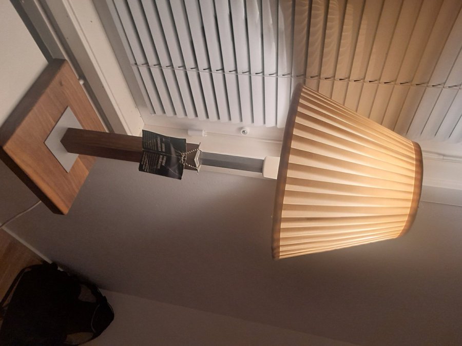 Svensk design bordslampa från LampGustaf AB