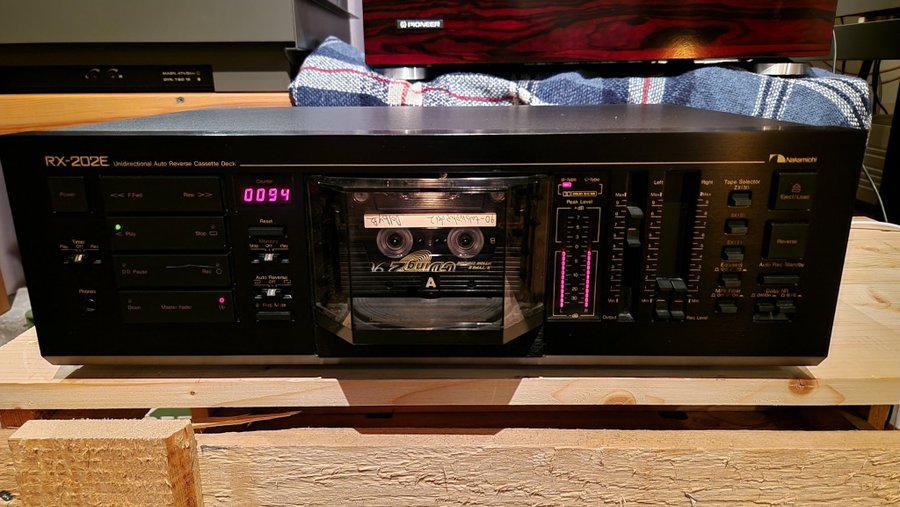 Nakamichi RX-202 kassettdäck med legendarisk kassettvändarmekanism