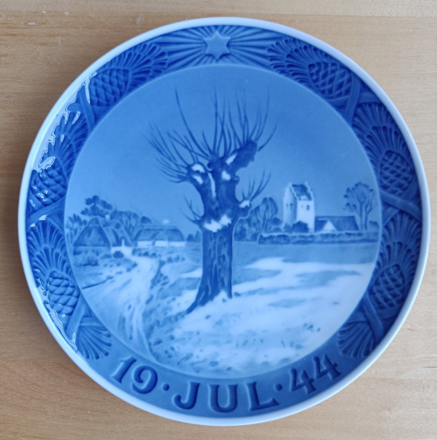 Royal Copenhagen julplatta, jultallrik 1944