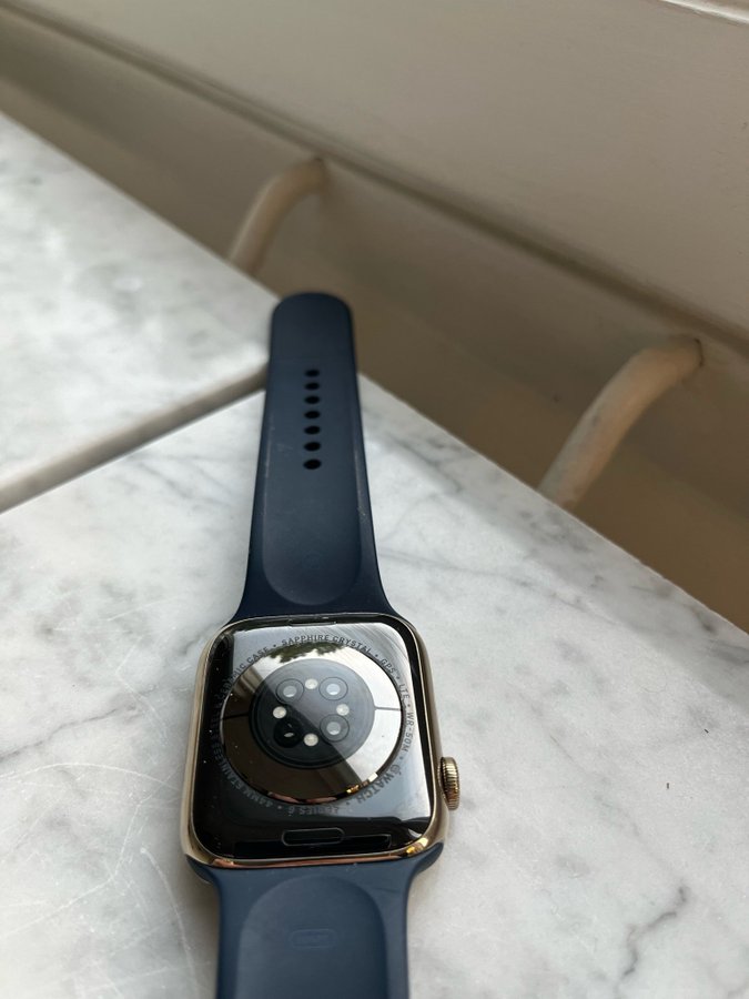 Apple Watch Series 6 GPS + Cellular 40mm Guld