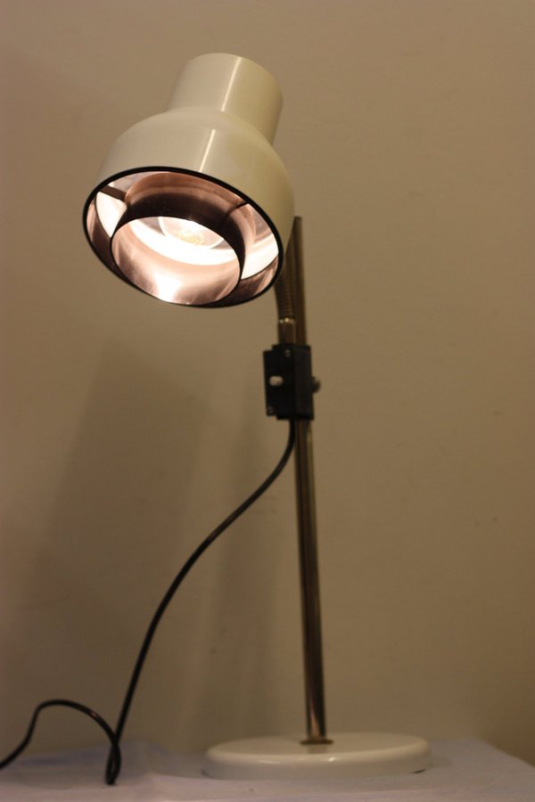 Bordslampa ELIDUS 2210 vit målad plåt RETRO