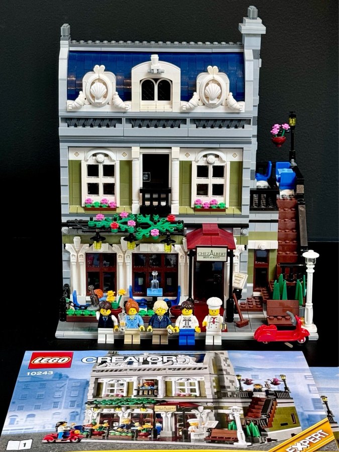 LEGO 10243 Parisian Restaurant