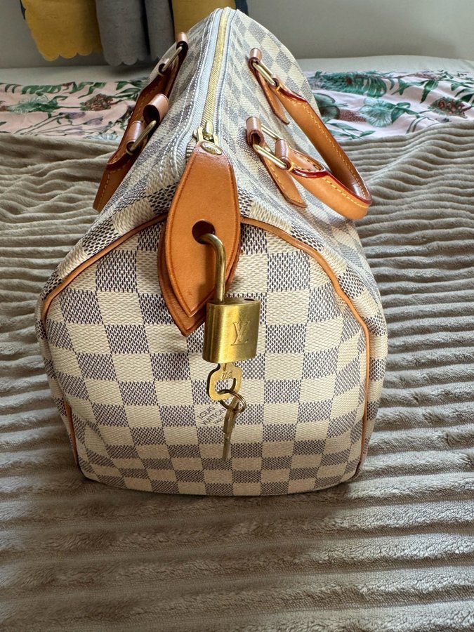 Louis Vuitton Damier Azur Speedy 30