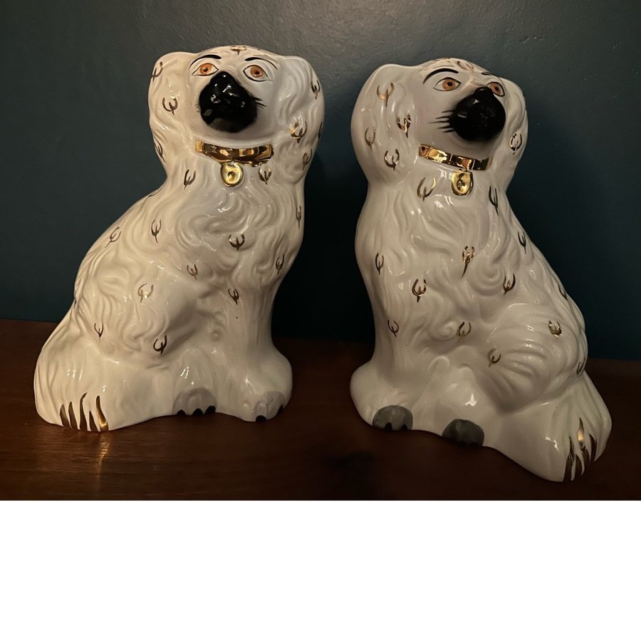 2 porslinshundar Beswick