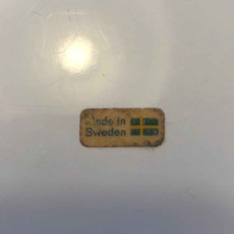 Svensk tillverkad vit vintage bricka