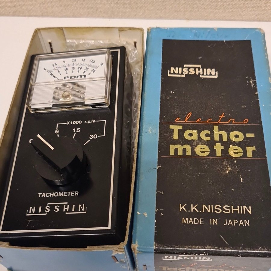 ELECTRO TACHO-METER K.K. NISSHIN JAPAN TYPE NT-111.