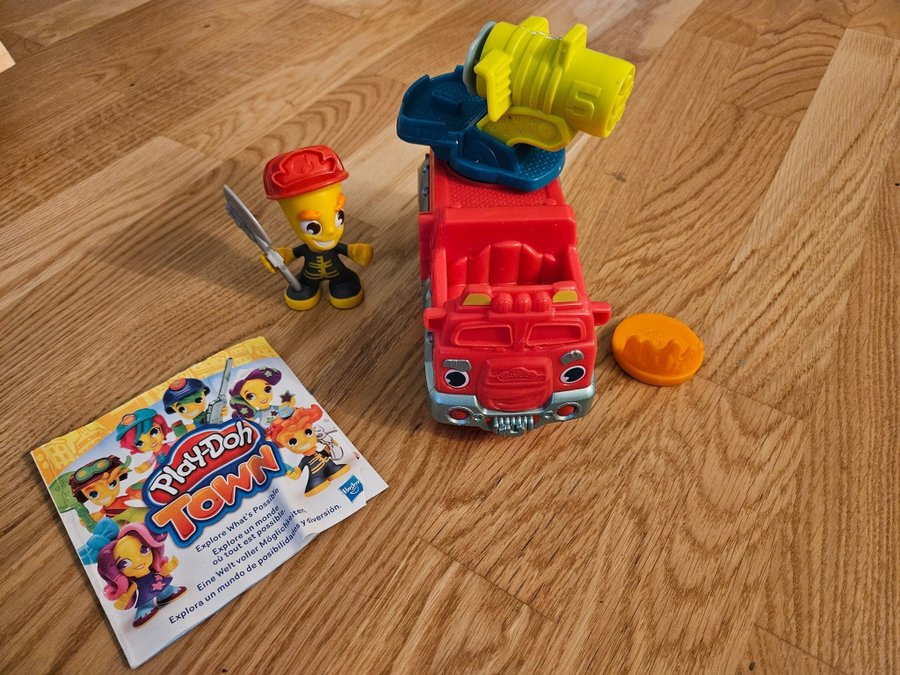 Play-Doh Town - Brandbil med Figur