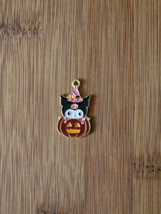 Hello Kitty Sanrio Halloween Berlock. Ny