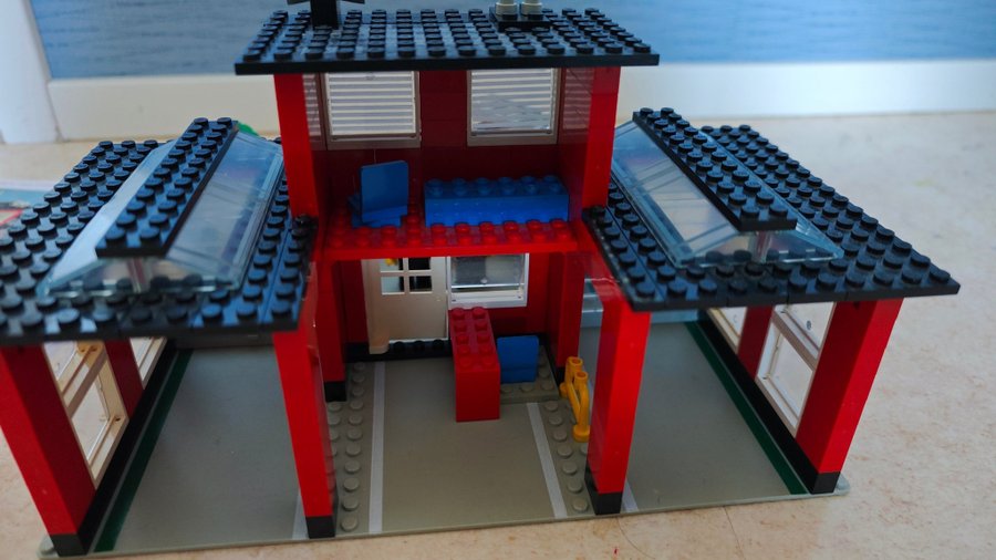 Lego Brandbilstation 6382