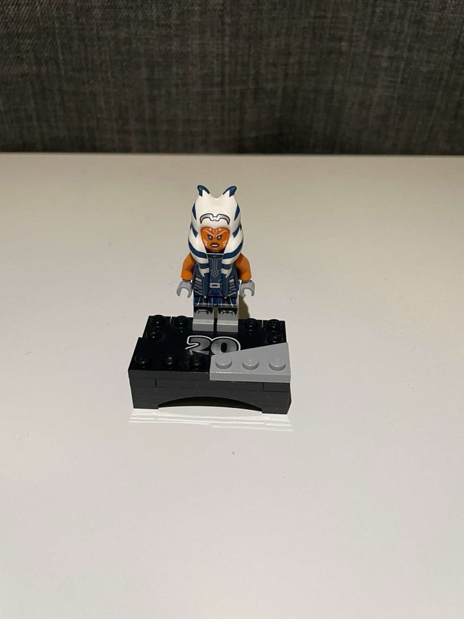 Lego Star Wars Asajj Ventress Minifigur