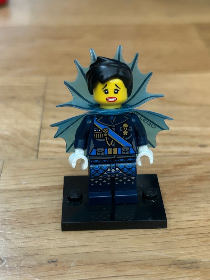 Lego Ninjago Movie Minifigures- Shark Army General 1