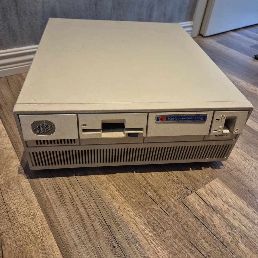 IBM PS/2 8550 retro 2