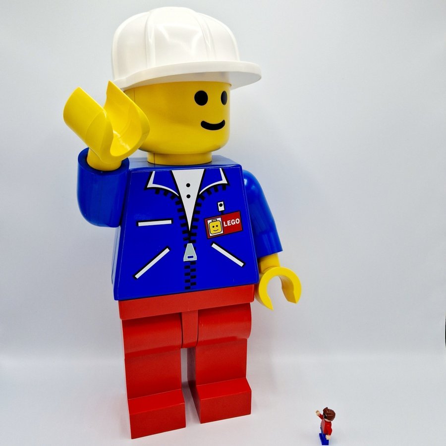 LEGO - Butiksdisplay - Stor Minifigur / Maxi-figur - 48 cm - Väldigt fint skick