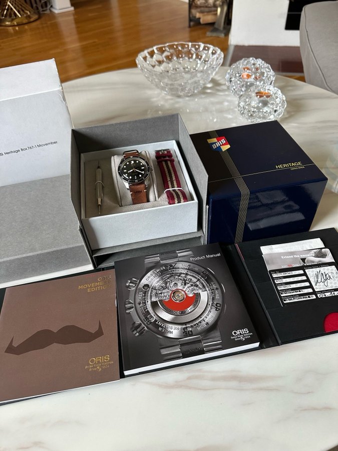 Oris Divers Sixty-Five Movember Edition - Fullset