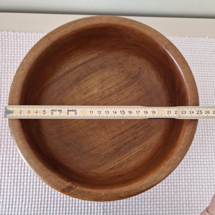 Fin retro fruktskål i teak 25cm Troligen 50/60-tal