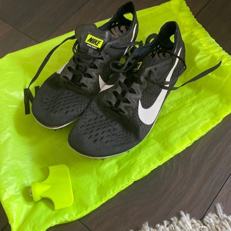 Nike Zoom Victory Spikes Storlek 39