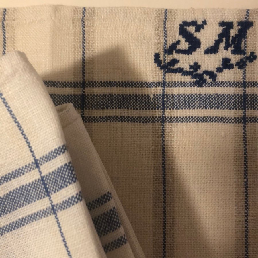 Kök handdukar sju st linne med broderat monogram blå randigt