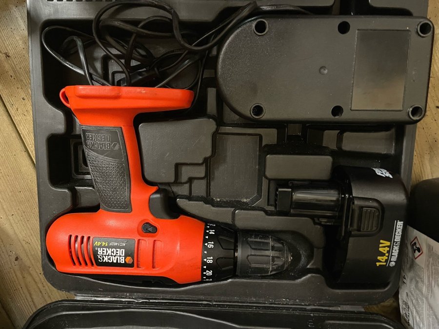 Black  Decker 144V Slagskruvdragare