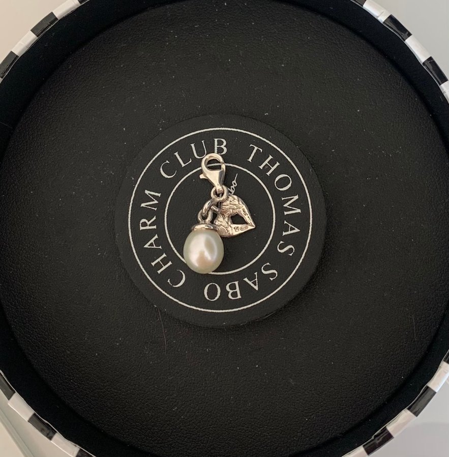 Thomas Sabo charm / berlock vit pärla med vinghjärta