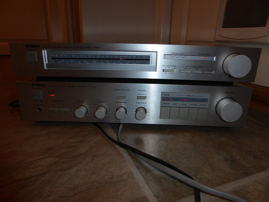 SÄLJER Yamaha T-300  A-400 Stereo Receiver-FUNGERAR