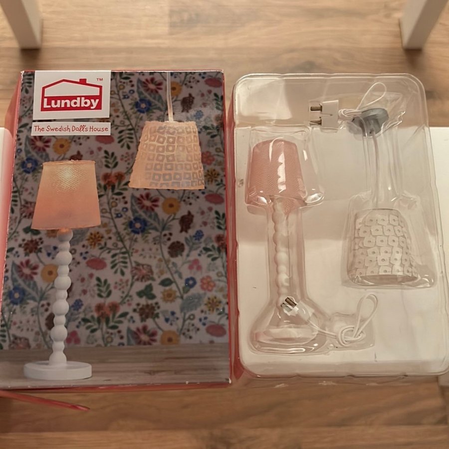 Lundby dockskåp - 2 lampor i originalförpackning