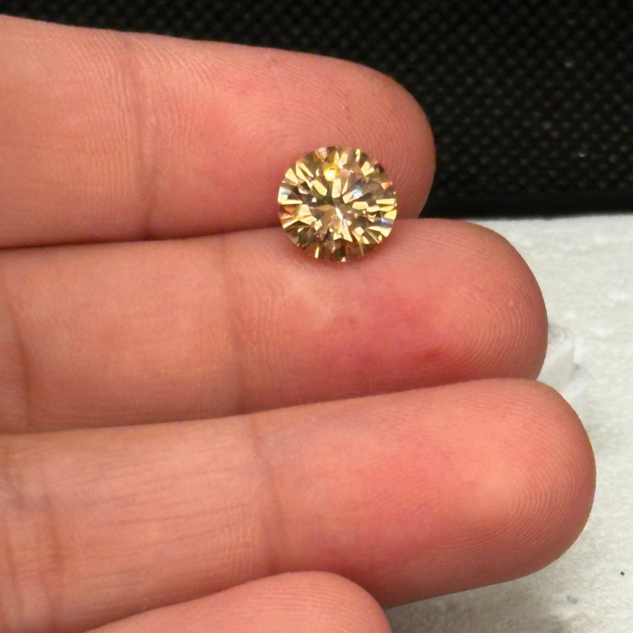 Zircon 6,35 ct