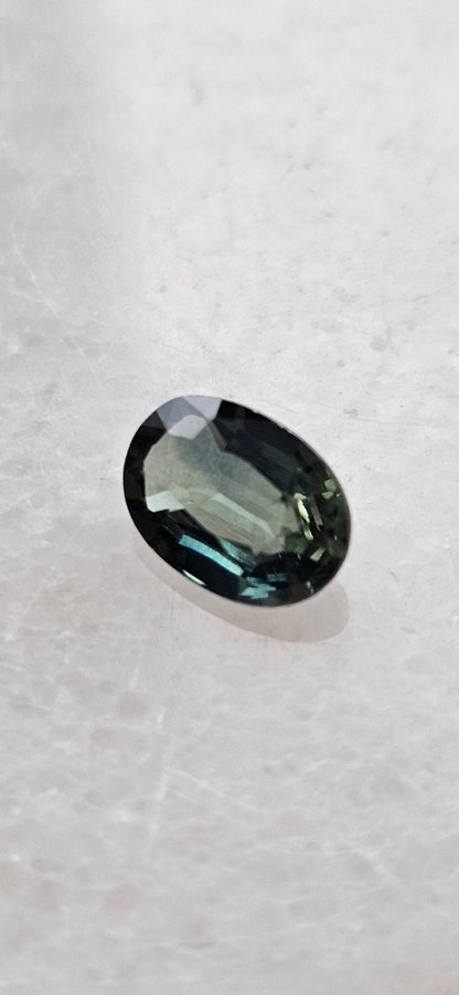 Naturlig Blågrön Safir 0.94Ct