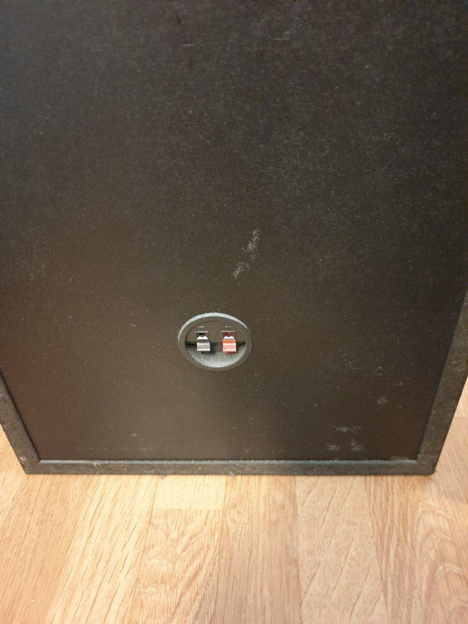 Begagnade högtalare JBL TLX8