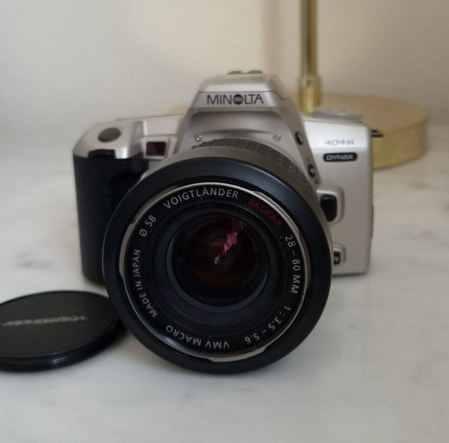 Minolta Dynax 404si med Voigtländer Skopar 28-80mm