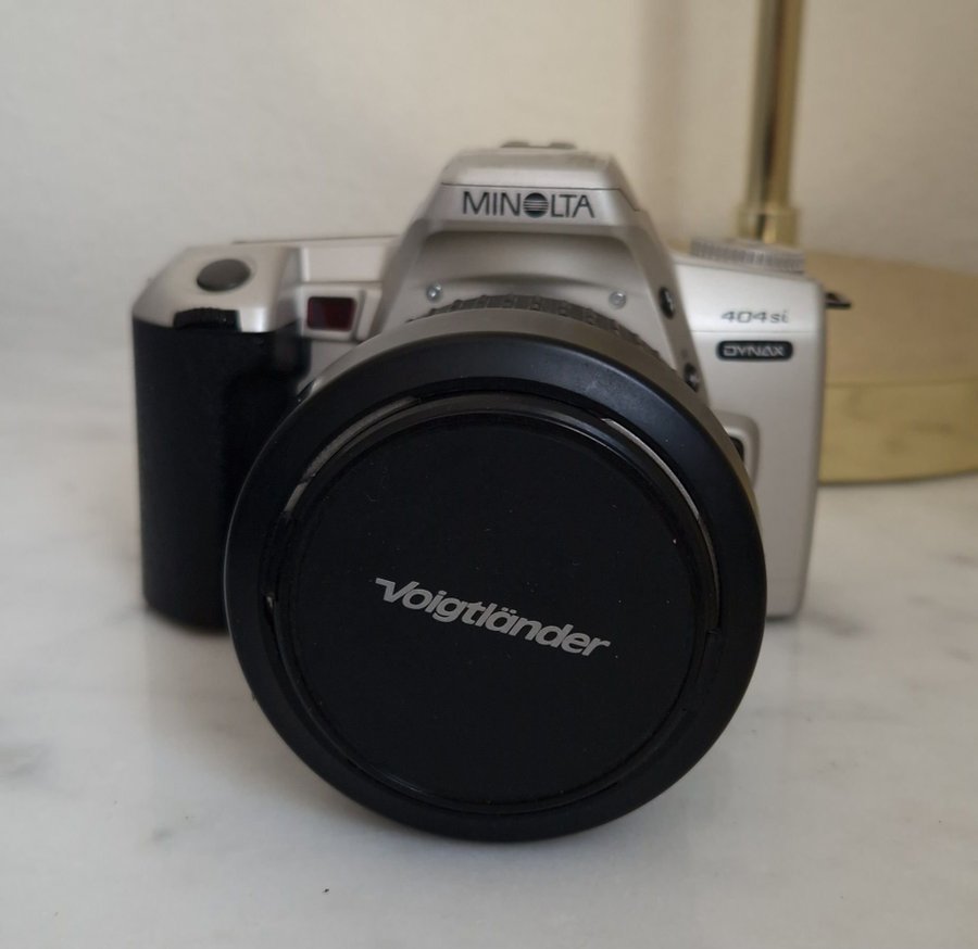 Minolta Dynax 404si med Voigtländer Skopar 28-80mm