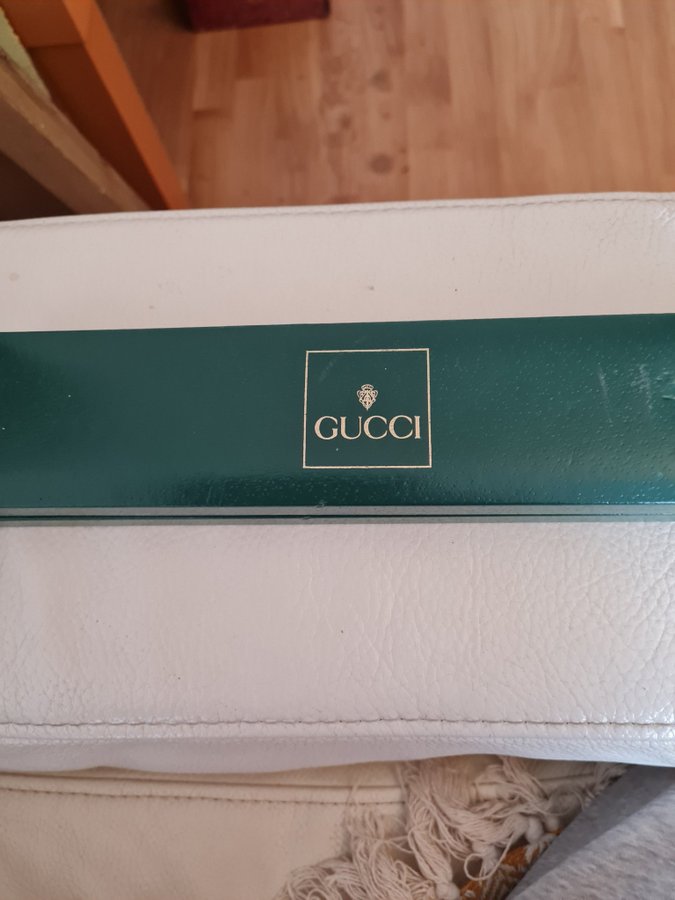 Gucci Kvarts Damklocka Guldpläterad