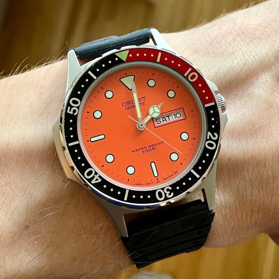 Orient Quartz 100m Dykarklocka Orange (skruvkrona  nytt batteri)