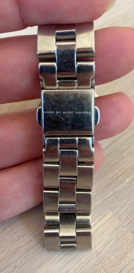 Klocka i silver - Marc by Marc Jacob’s