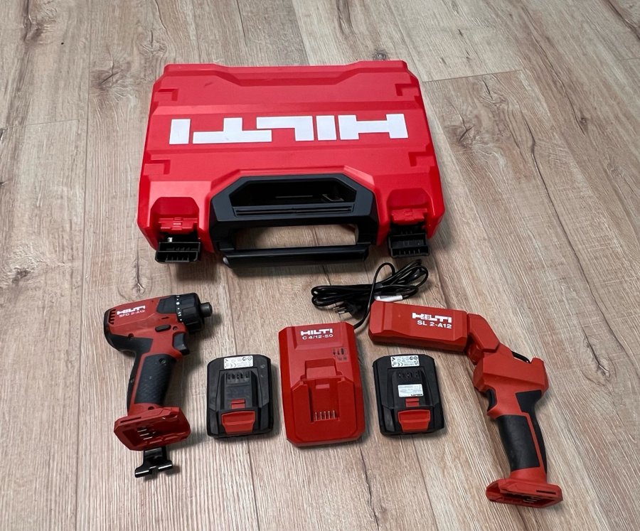 Hilti SFD 2-A12 skruvdragare med lampa och laddare