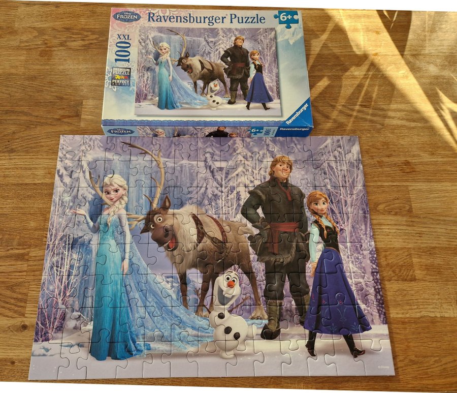 Pussel med Elsa och Anna 100 bitar