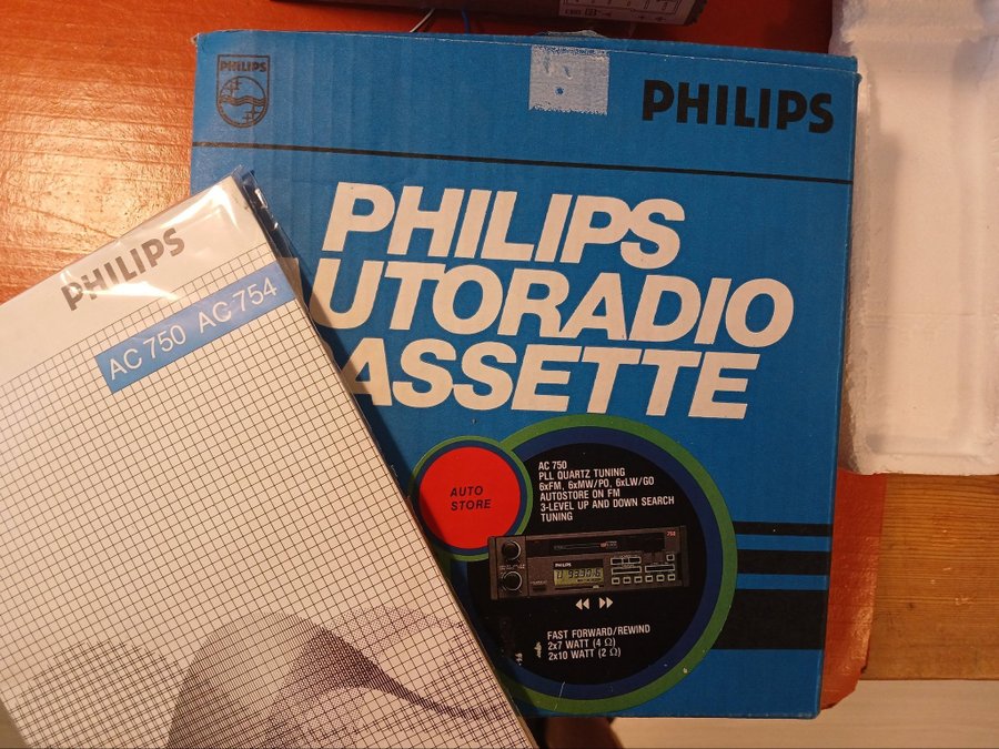 OBEGAGNAD PHILIPS AUTORADIO CASSETTE 1980- TAL SAAB VOLVO VW BMW MERCEDES