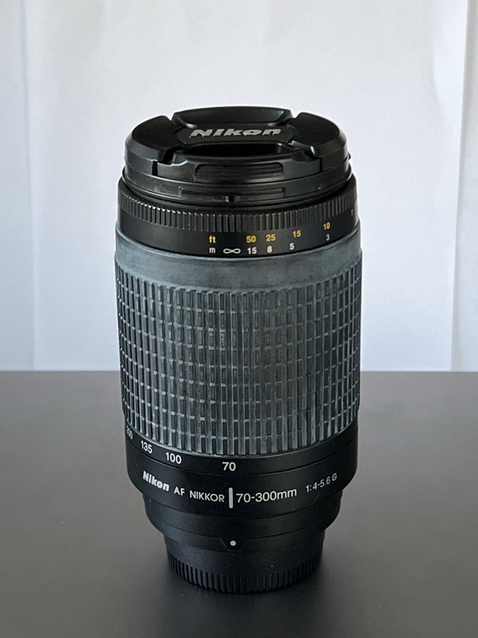 Nikon AF Nikkor 70-300mm 1:4-5.6G teleobjektiv