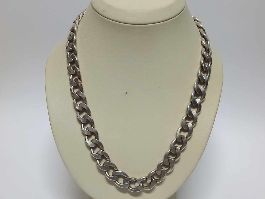 Halsband/ kedja för män i silver 800 vikt 905g L 56cm B 1cm