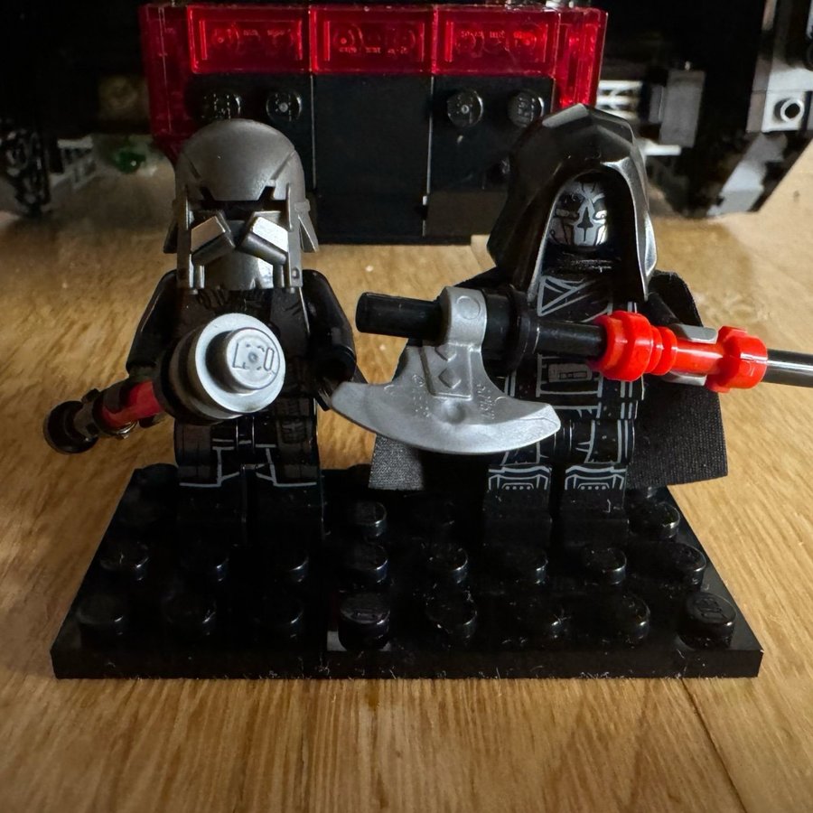 LEGO Star Wars I Kylo Rens Shuttle (Rare Minifigures)