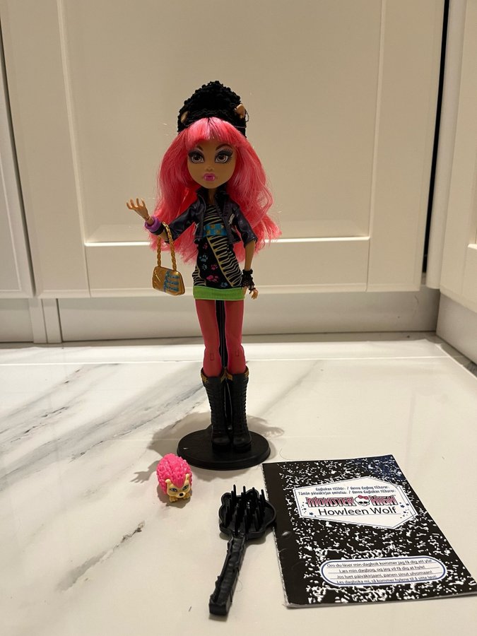 Monster High Howleen Wolf docka